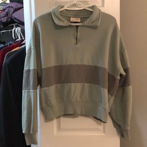 Green cropped sweatshirt